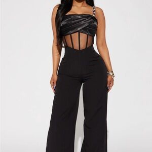 Black new with tag Fashion Nova Jumpsuit